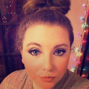 Meet your Posher, Esther